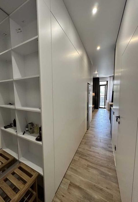 shev-01 Продам новую студию с ремонтом и мебелью в ЖК Родос.