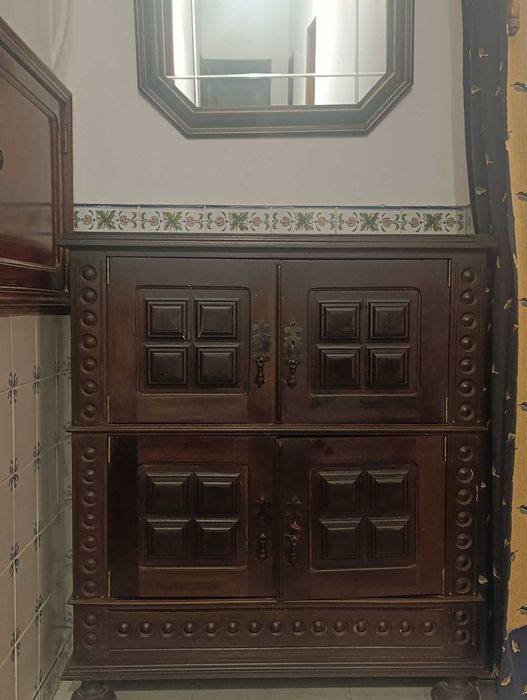 Móvel aparador / cómoda c/espelho