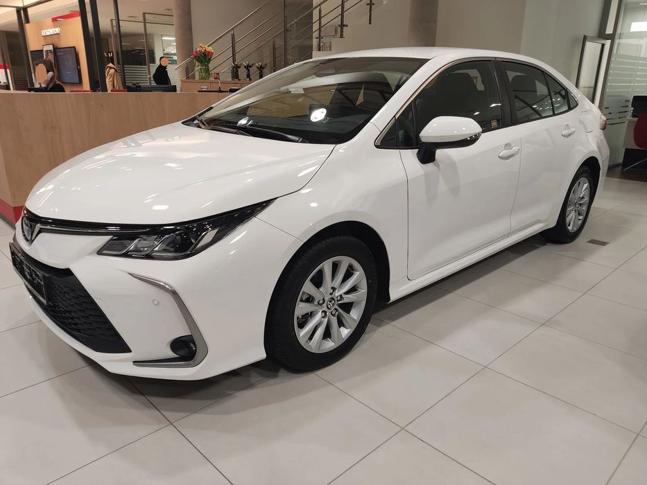 Toyota Corolla +TECH - benzyna 1,5 125KM - skrzynia manualna - NOWY - rabat 22000 zł