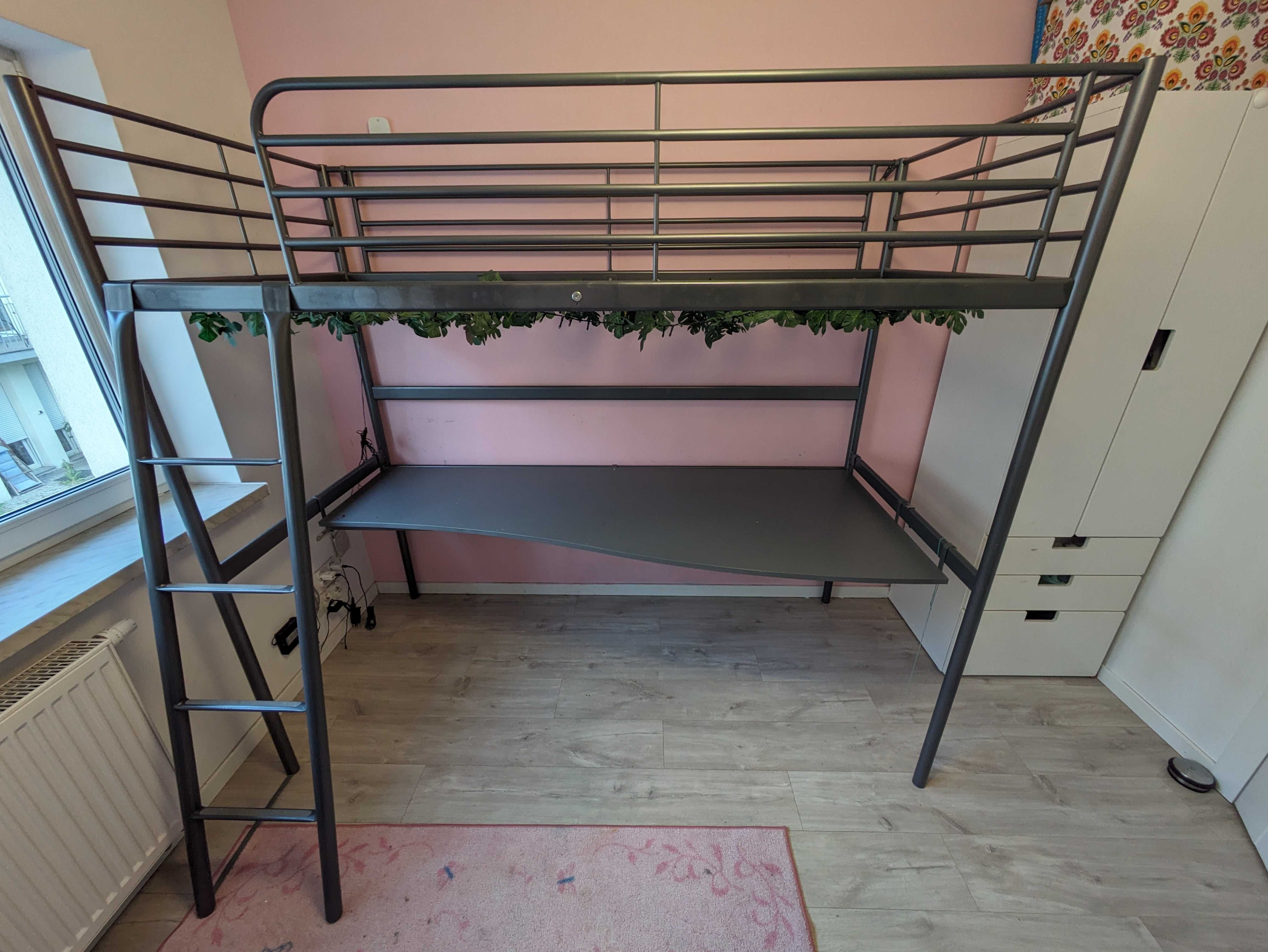 Rama łóżka na antresoli / piętrowego SVÄRTA + duży blat biurka