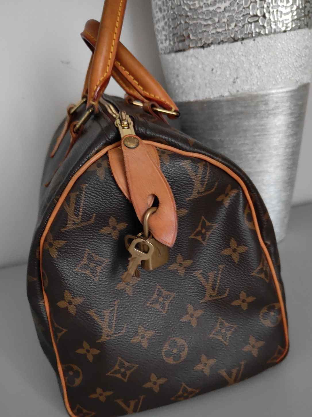 Sprzedam torebkę Louis Vuitton Speedy 30