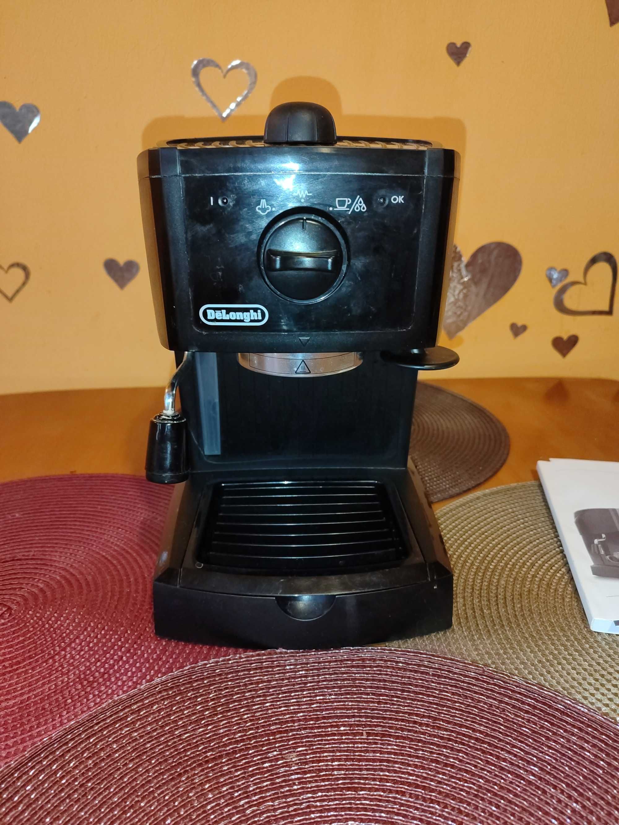 Кавоварка ріжкова Delonghi ЕС 146 В