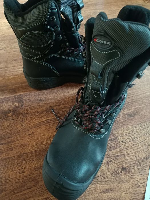 Buty robocze zimowe z podnoskiem Cofra BERING S7S CI SC HRO FO SR