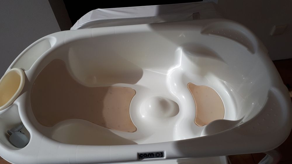 Banheira e trocador CAM