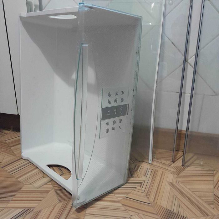 Холодильник Liebherr CN4013: все з чого він складається та яке сумісне