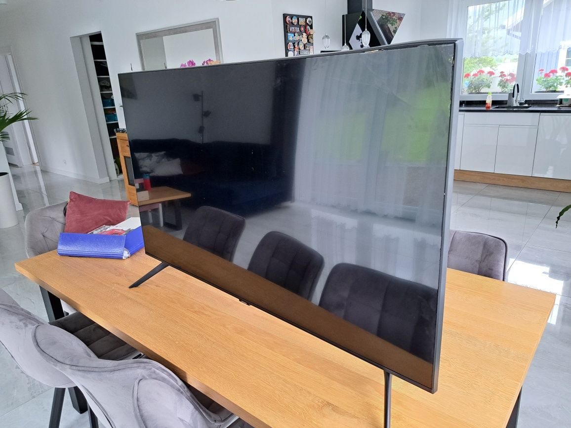 Telewizor Samsung 50 cali 4K UE50TU8002 USZKODZONY