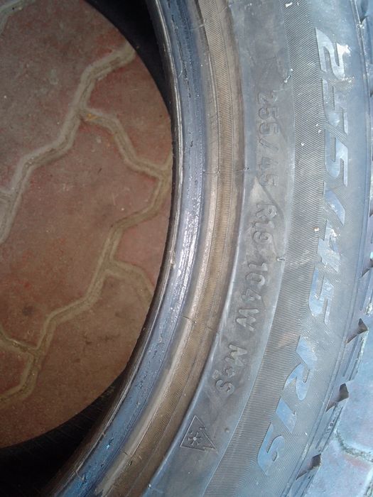 Opona zimowa 255/45r19 PIRELLI 2022r