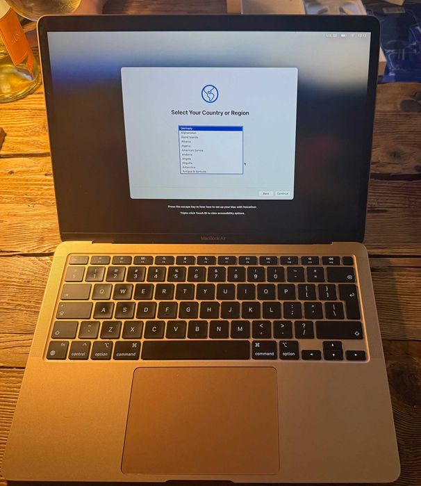 Apple MacBook Air 13 A2337 M1 8GB 256GB SSD NVMe RETINA Mac OS Gold
