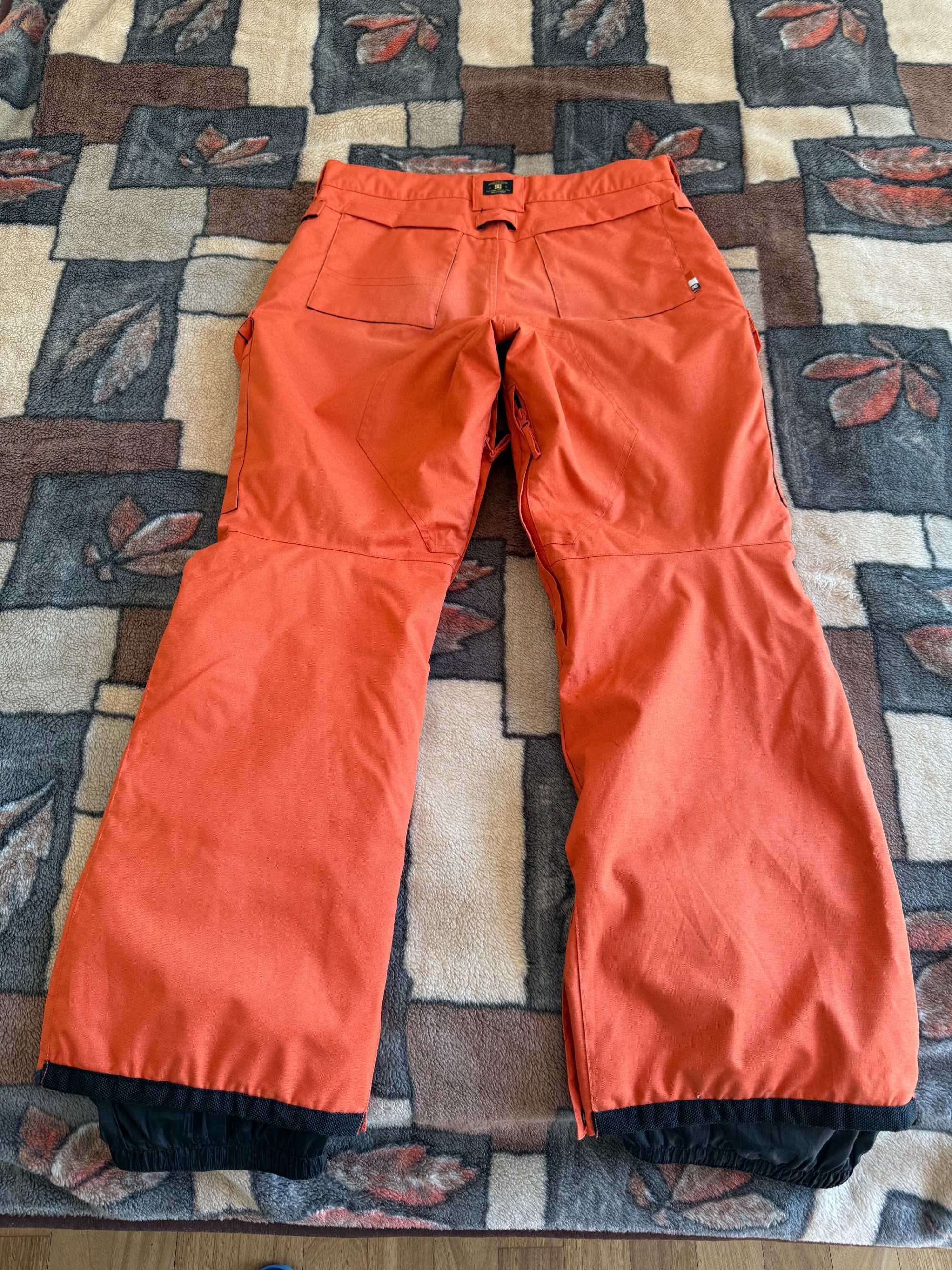 Spodnie snowboardowe DC CODE 16 r.M Exotex 15K