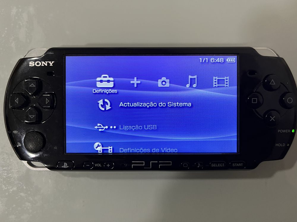 Vendo PSP 3000 com cartao memoria 4GB