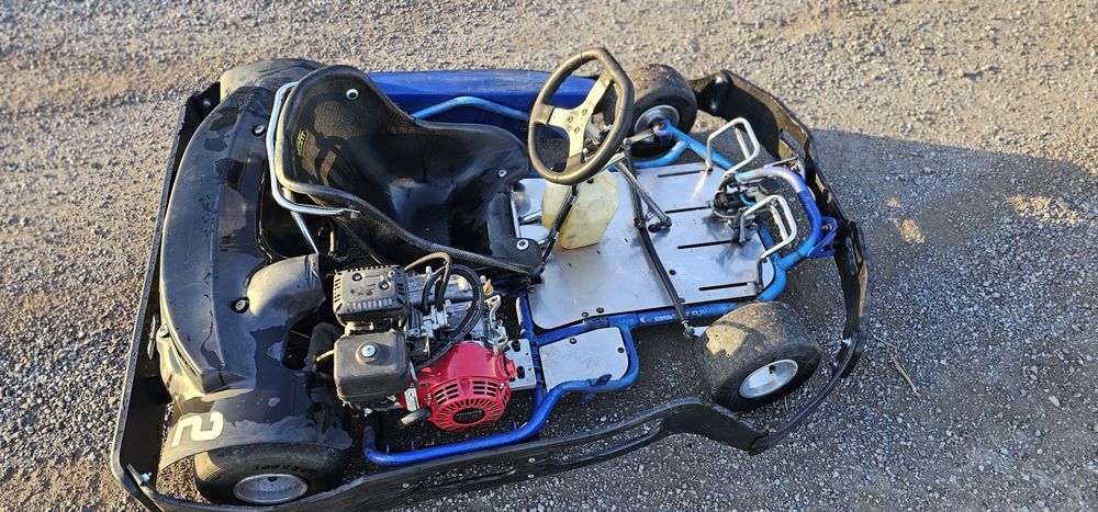 Gokart spalinowy silnik honda gx120cc
Silnik Hondy GX120cc
Siedzenie r