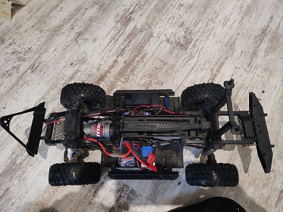 Traxxas Trx-4 defender з доработками від власника