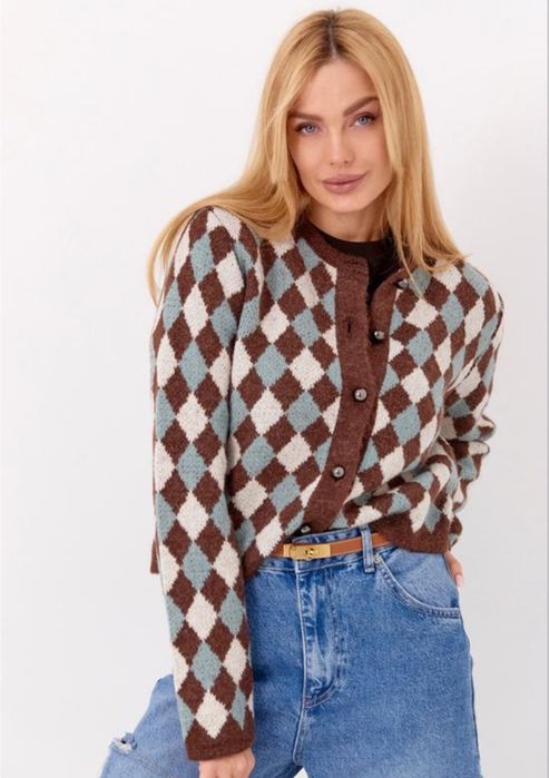 Короткий жіночий кардиган з ромбами