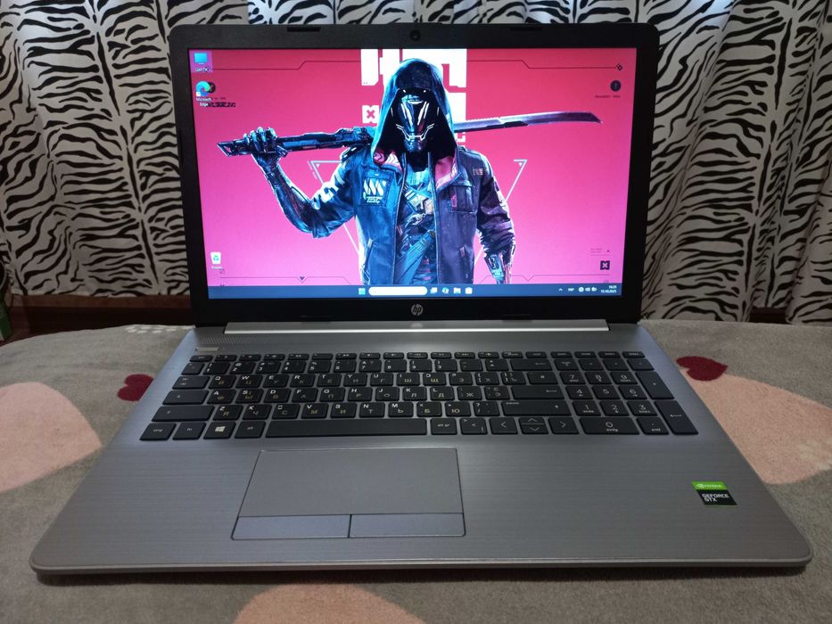 Игровой Видео GTX 1050 Ti  (4 ГБ)   Intel Core i7 8565U/  HP 15