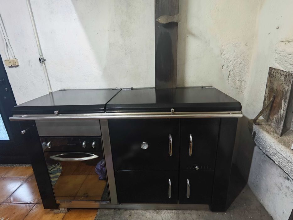 Fogão a lenha + gás + forno elétrico