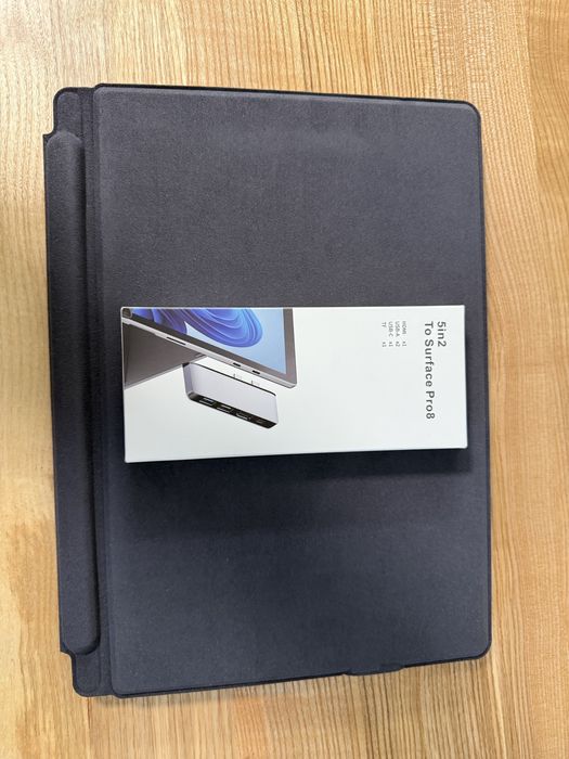 Surface Pro 8 i5 + Туре Cover + Док станція