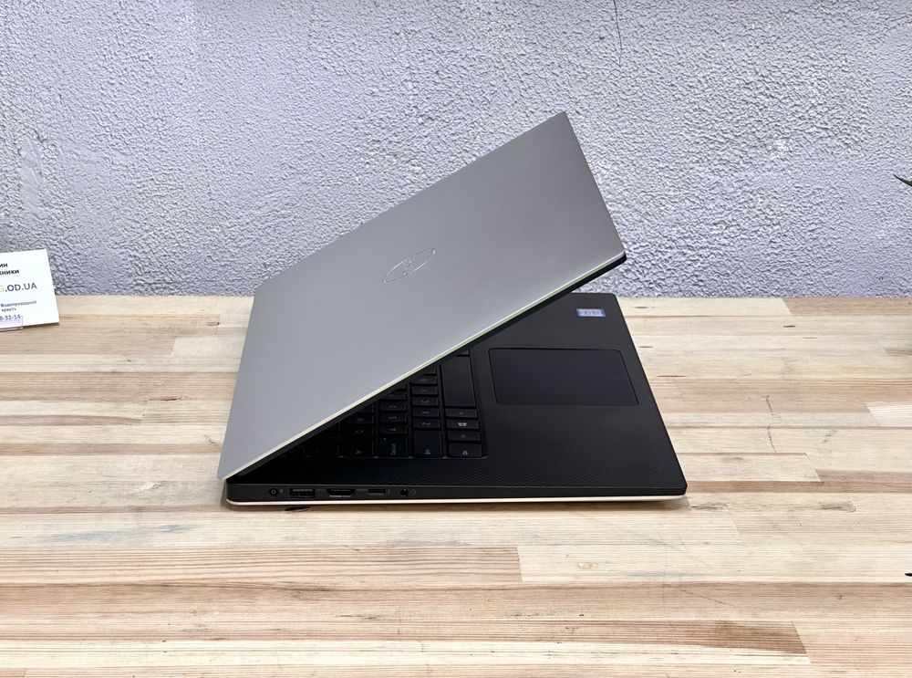 Ноутбук Робоча станція Dell Precision 5530 (Core i7, Quadro) ГАРАНТІЯ!