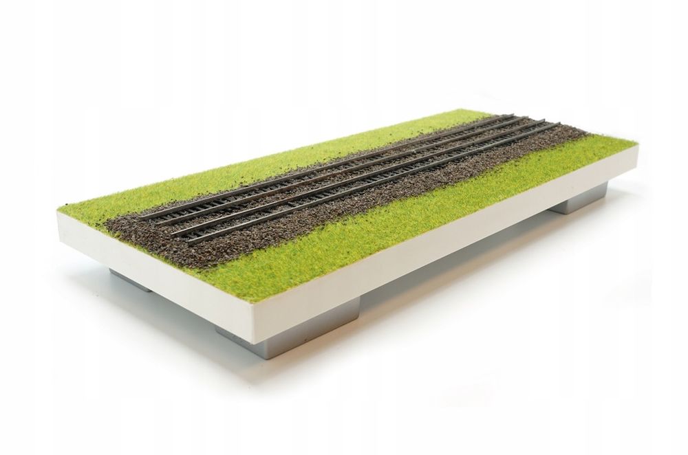 Gotowa diorama szlakowa z torem 36x16cm TT 1:120