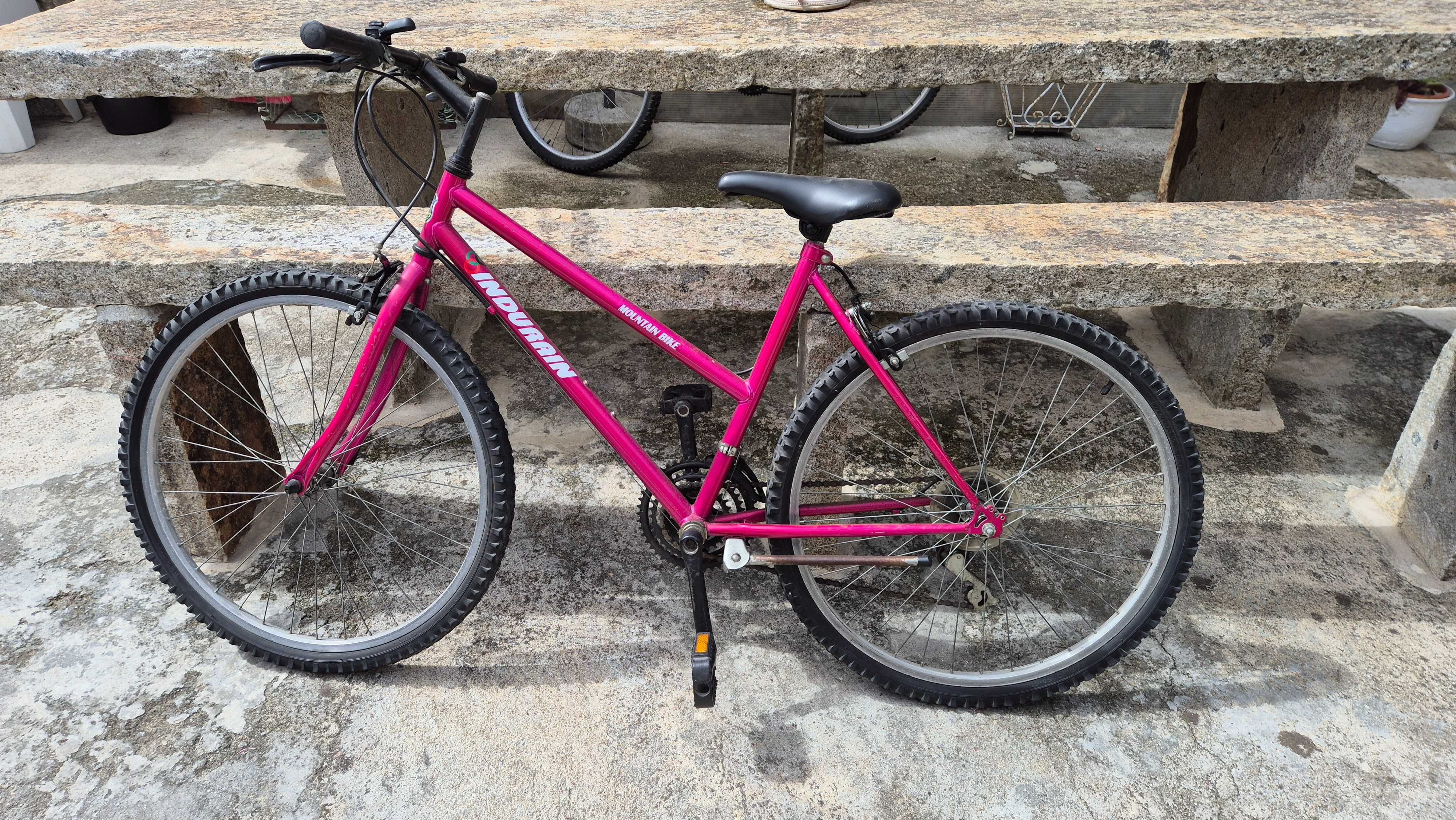 Bicicleta em bom estado geral
