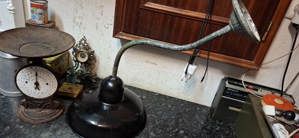 Candeeiro de rua esmaltado