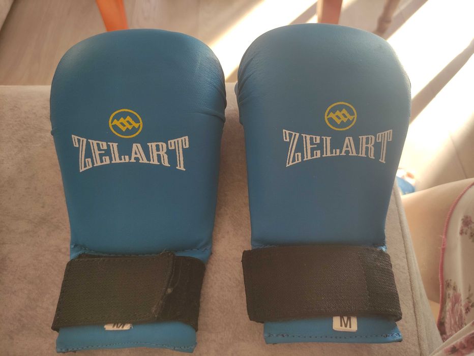 Продам детские перчатки для спорта