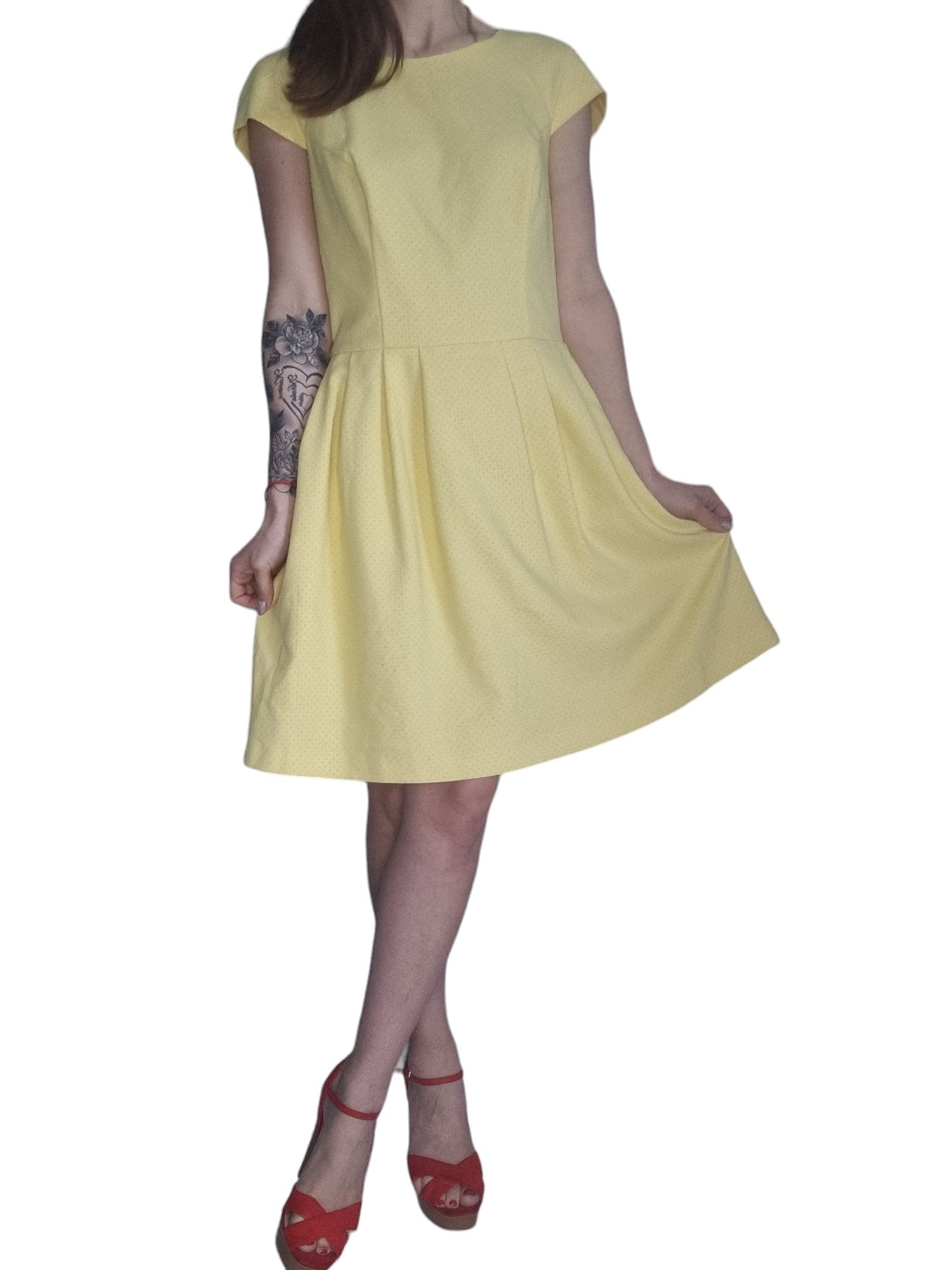 Żółta sukienka mohito rozmiar L 40