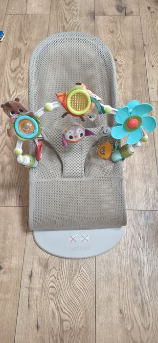Leżaczek bujaczek babybjorn bliss mesh szary beż