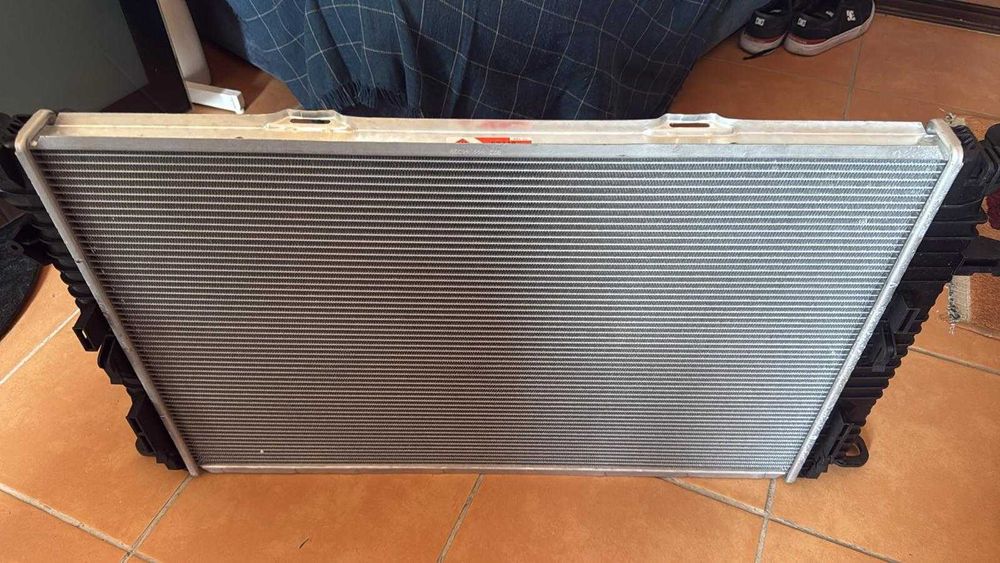 Vendo radiador do audi A4 2.0 TDI B8 ,