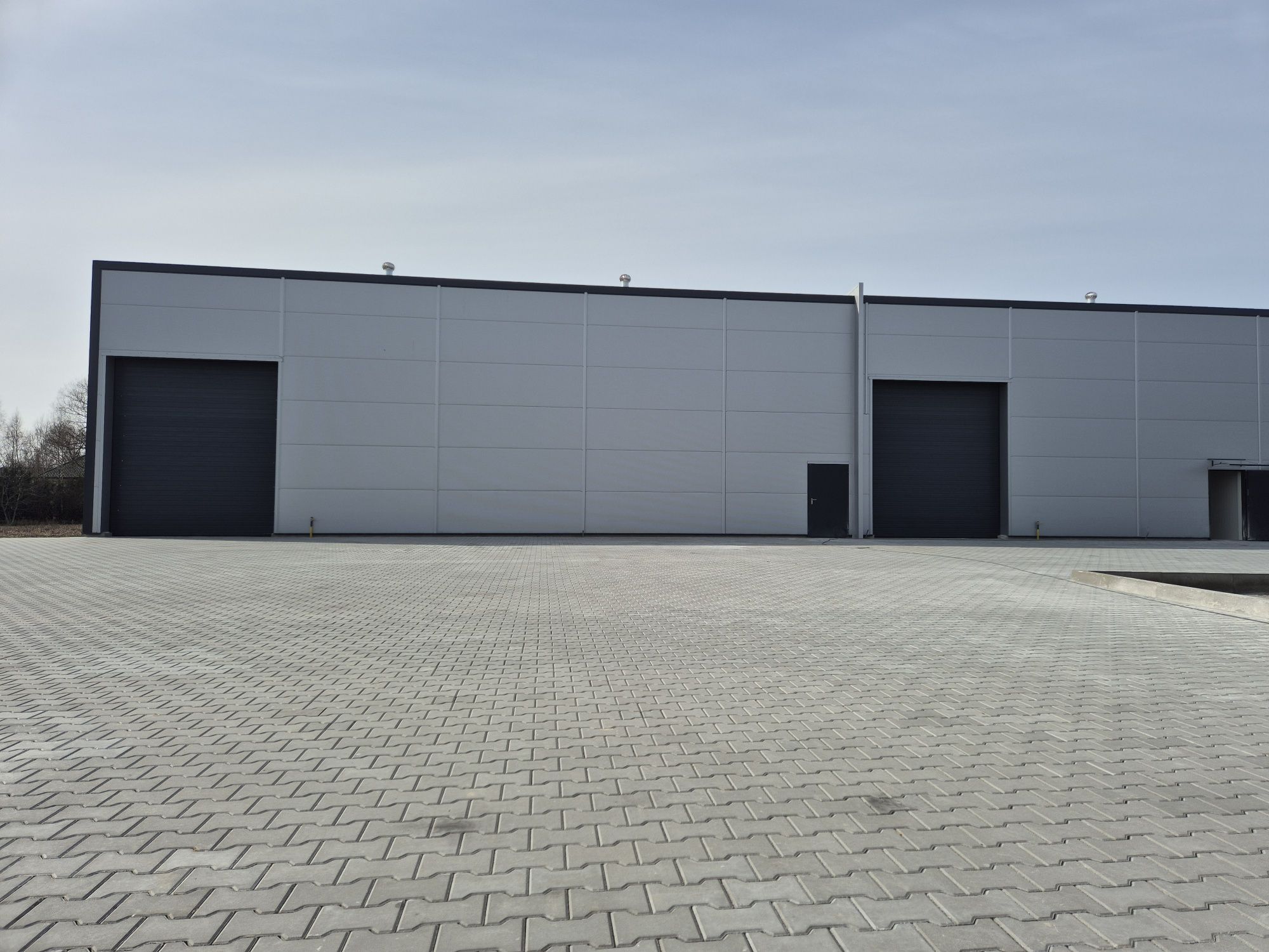 Nowy Magazyn 300m2 z biurem, ogrzewany,Fv23%, Super Lokalizacja S7