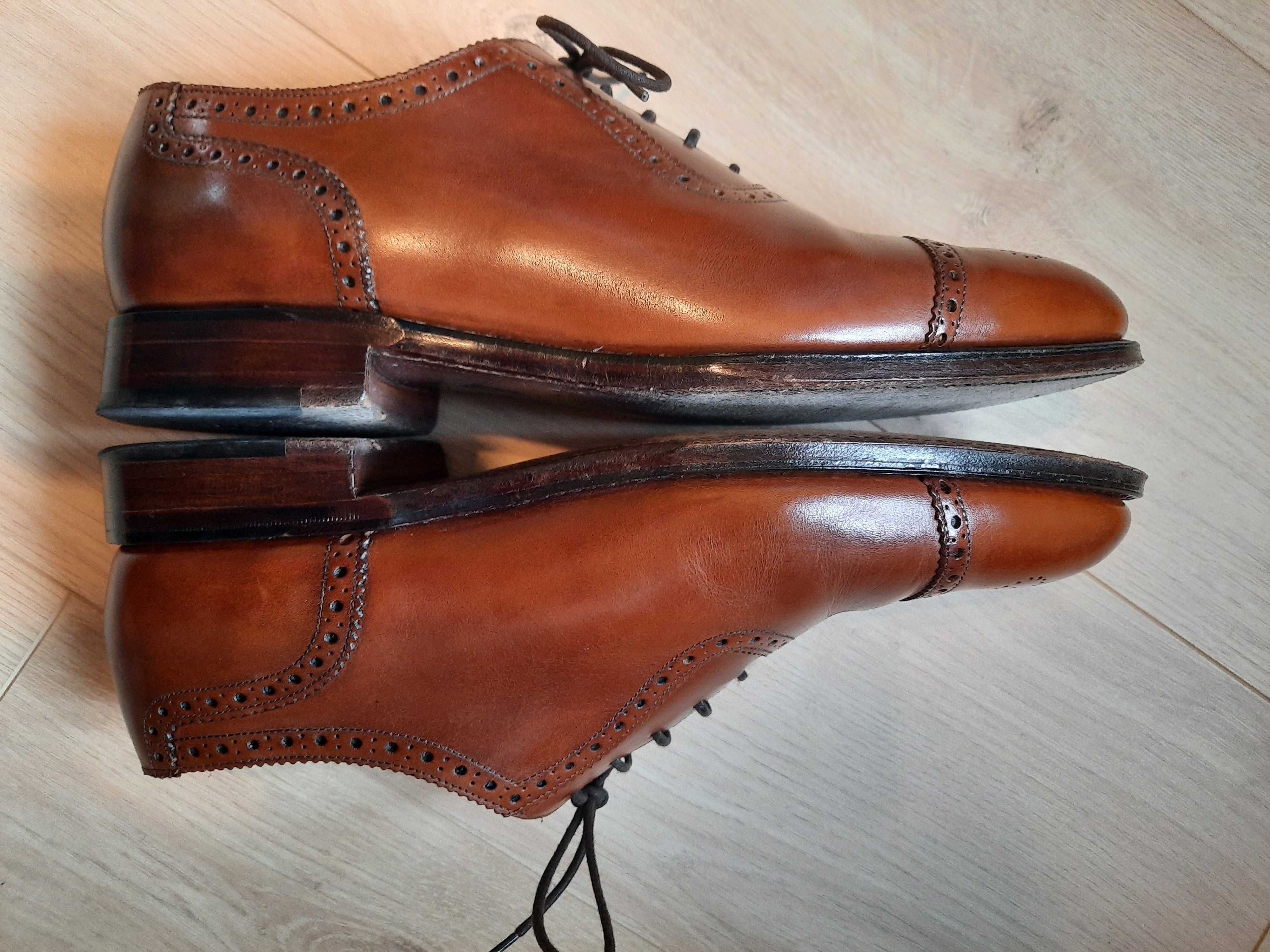 Loake 1880 Brogsy Strand Mahogany