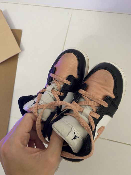 Кросівки nike jordan для дівчинки