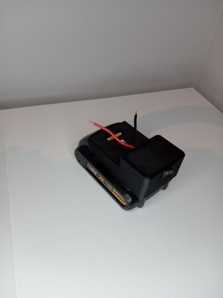 Adapter baterii, uchwyt halogenu DeWalt xr 18v