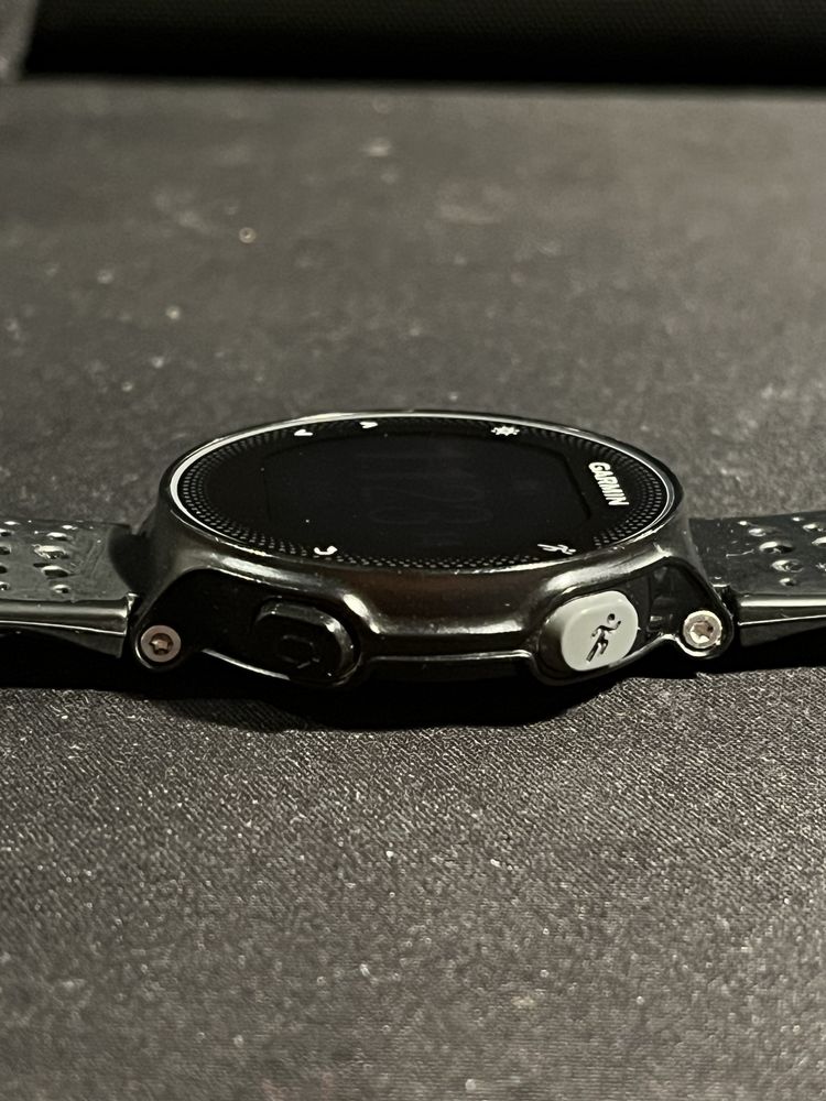 Jak nowy Garmin forerunner 235 Zegarek smartwatch