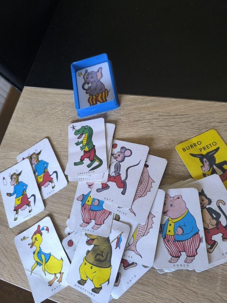 Jogo de cartas antigas Majora:Burro Preto