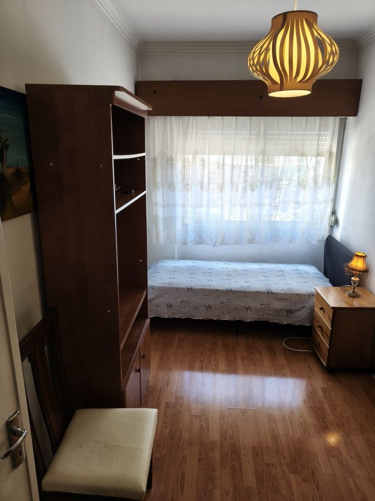 Quarto Odivelas junto Centro Comercial Oceano