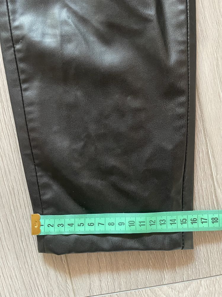 Новые кожаные женские штаны брюки джинсы Zara