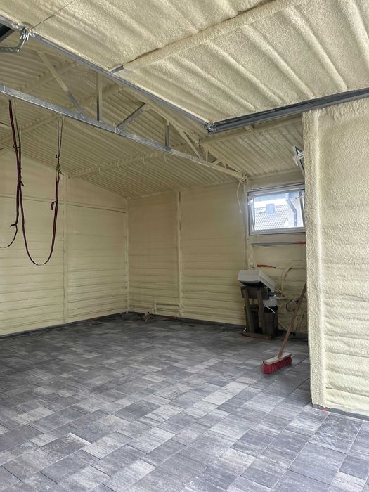 Ocieplanie piana PUR - Izolacje poddaszy pianką i celuloza Isocell