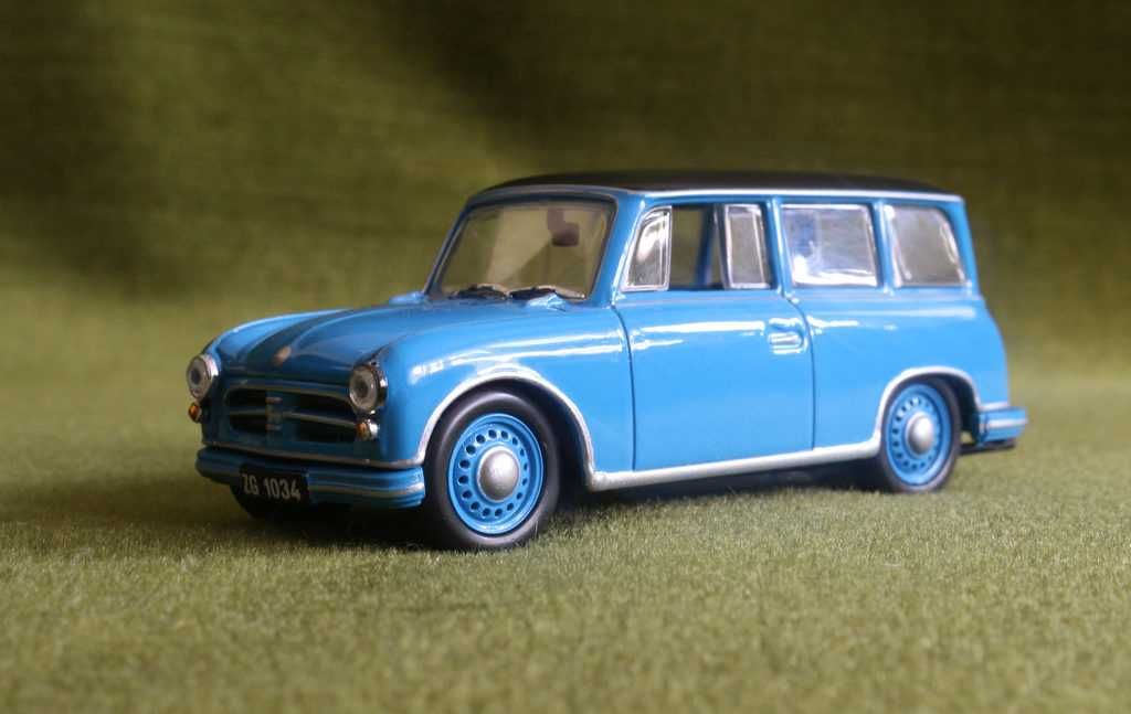 AWZ P70 kombi - model 1/43 extra