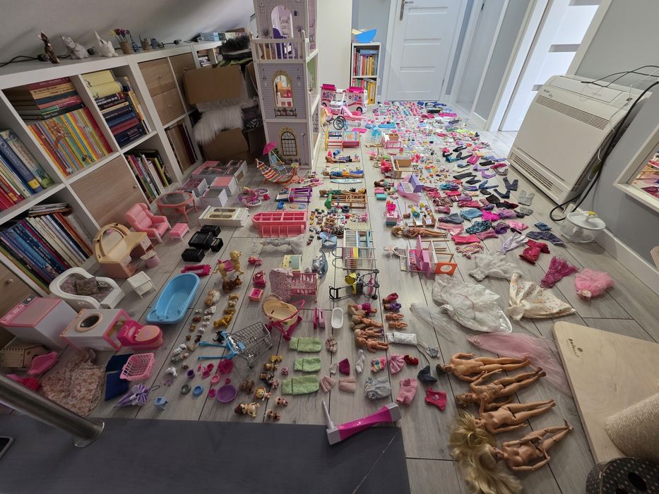 BARBIE ogromny zestaw XXL. DOMEK, garaż, POJAZDY,  ubranka, AKCESORIA,