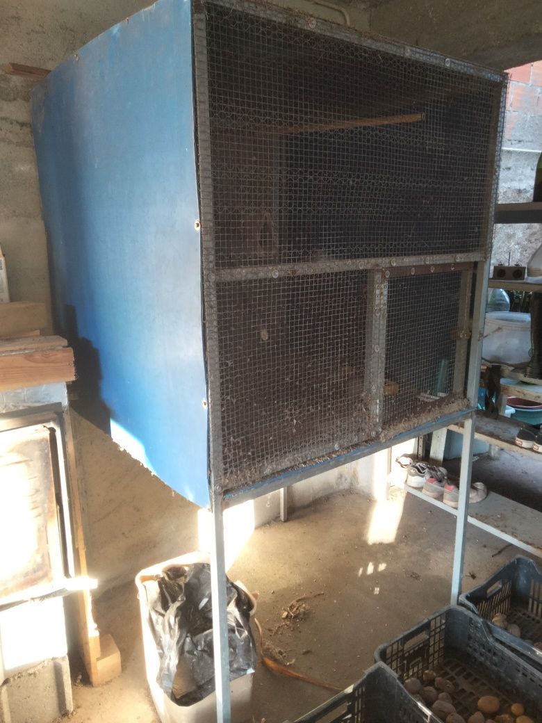 Vendo gaiola para passaros