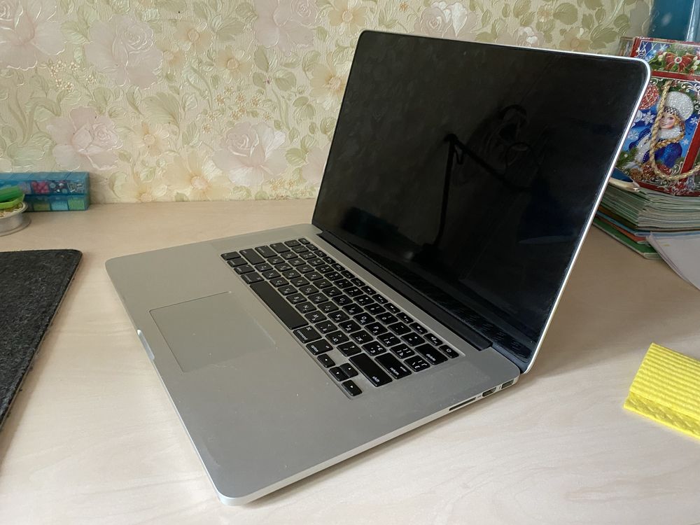 Apple MacBook Pro 15'' Retina 2014 Core I7 2.6 Ghz/16gb RAM/128 gb SSD