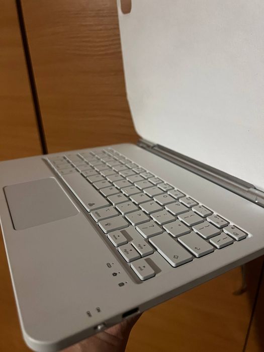 Чохол клавіатура для iPad