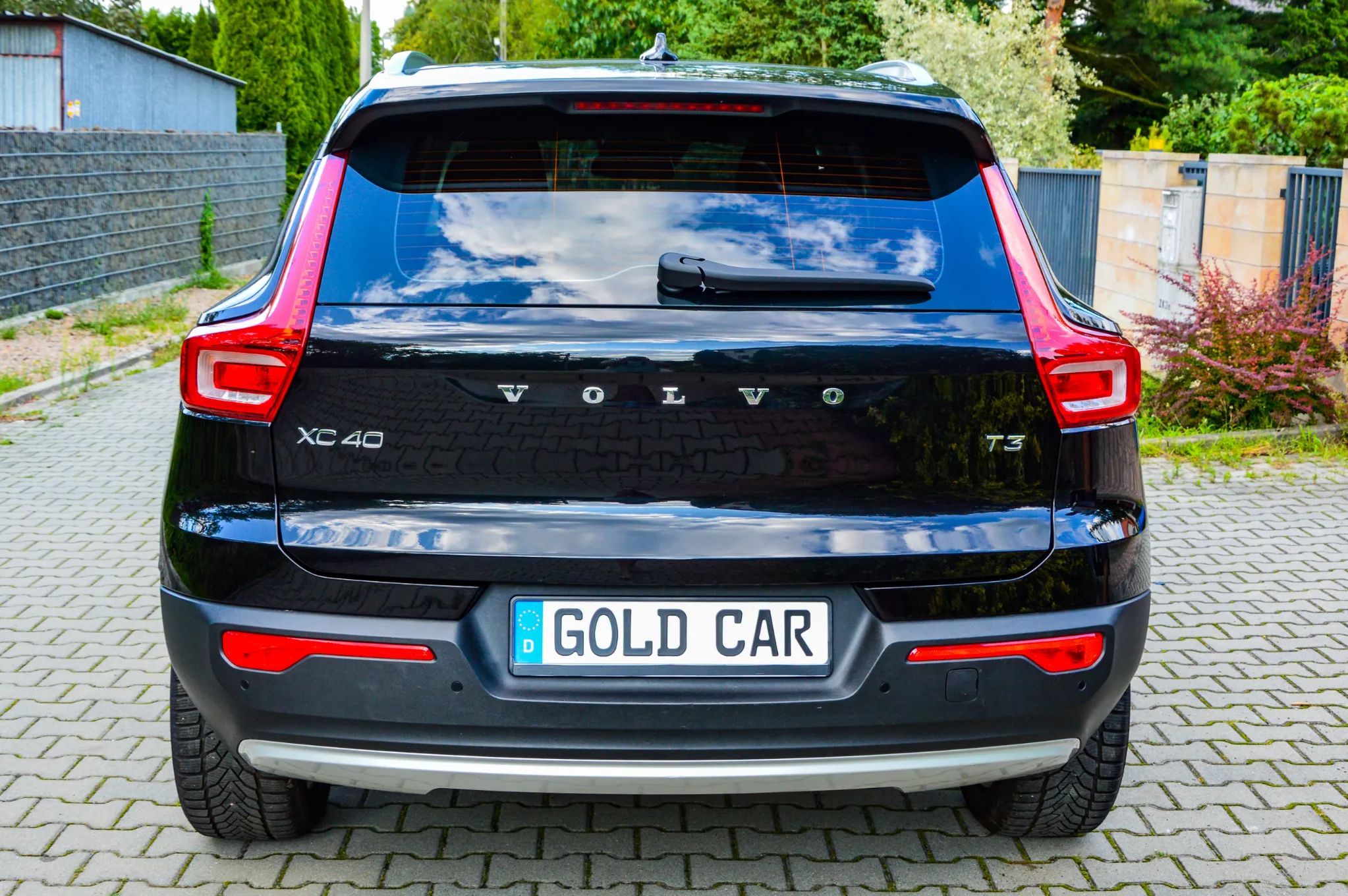 Volvo XC 40 XC40 1.5 benz. 156KM T3 Momentum Harman Kardon