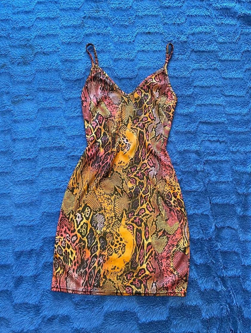 Помаранчева міні сукня