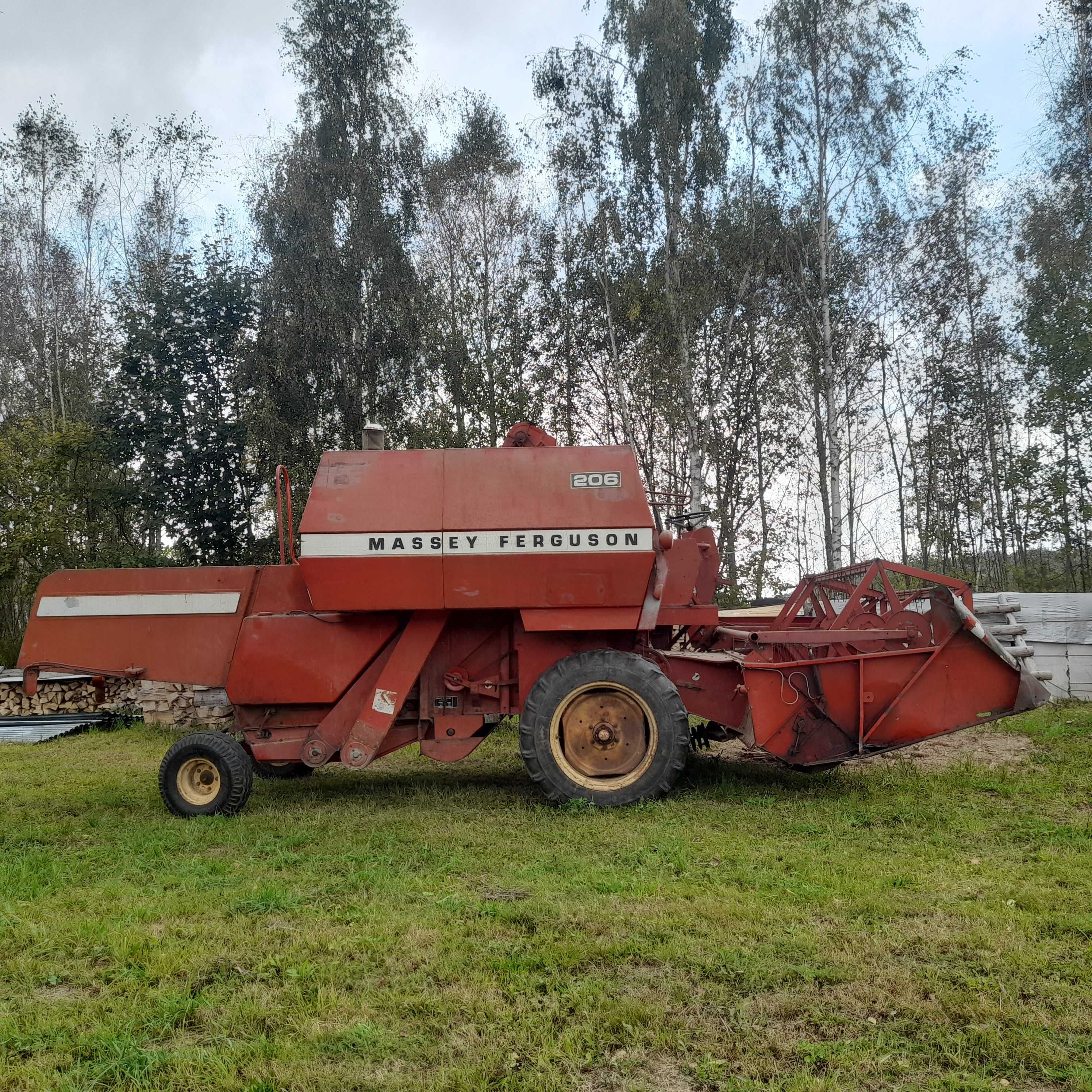 Kombajn zbożowy Massey Ferguson 206