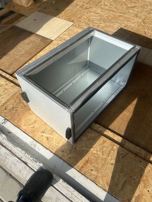 Centrala wentylacyjna z nagrzewnica Juwent wraz ze sterowniem.