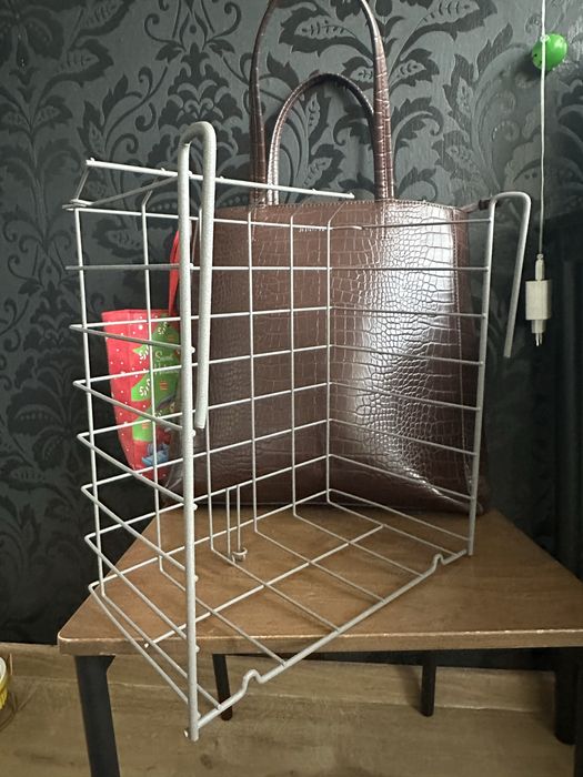 Koszyk zawieszane do szafy na hakach kosz z klipsem optymalizacja