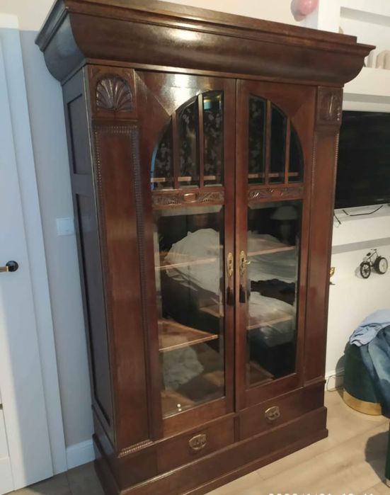 Sprzedam biblioteczkę