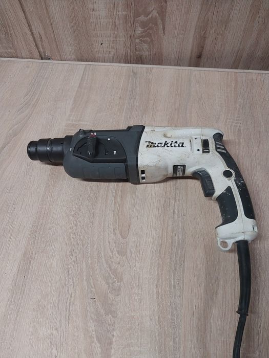 Młotowiertarka Makita HR2470 SDS Plus 780 W młot wiertarka