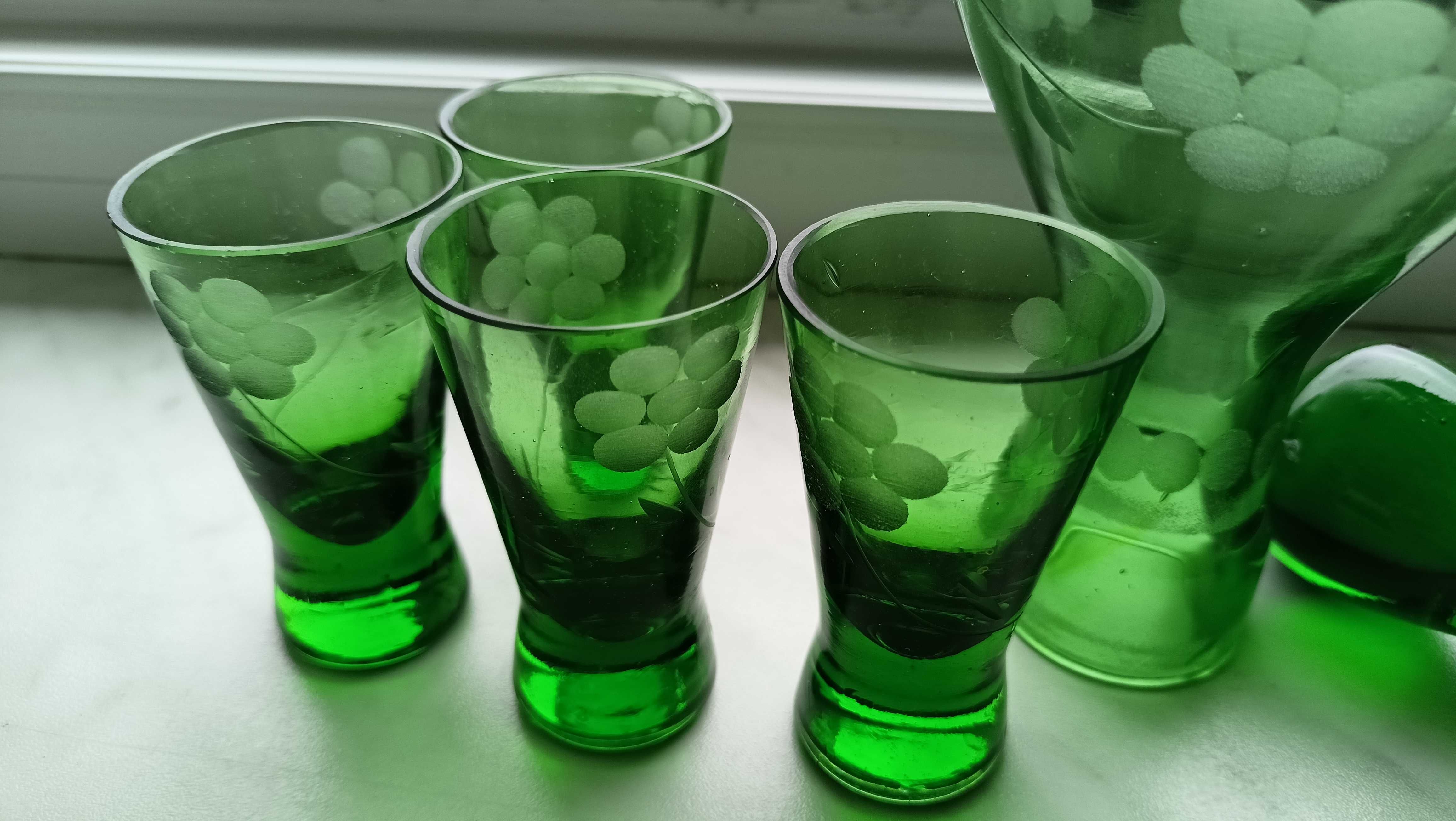Karafka i kieliszki 6 x PRL, zielony komplet szmaragd